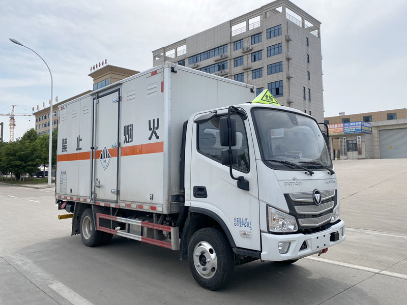 雜項危險物品廂式運輸車，運輸車，運輸車廠家，楚勝集團